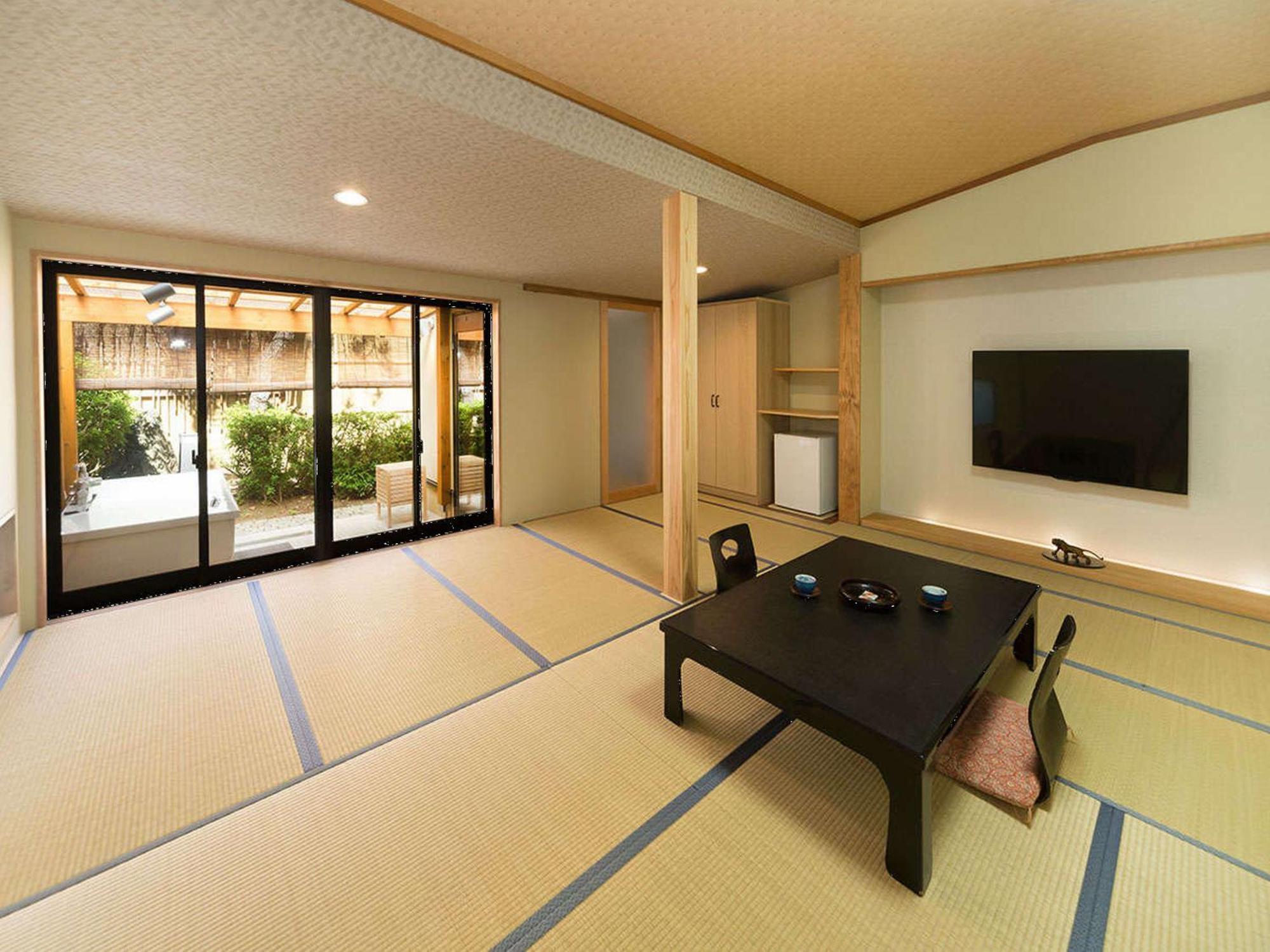 Yuraku Hotel Awara Екстериор снимка