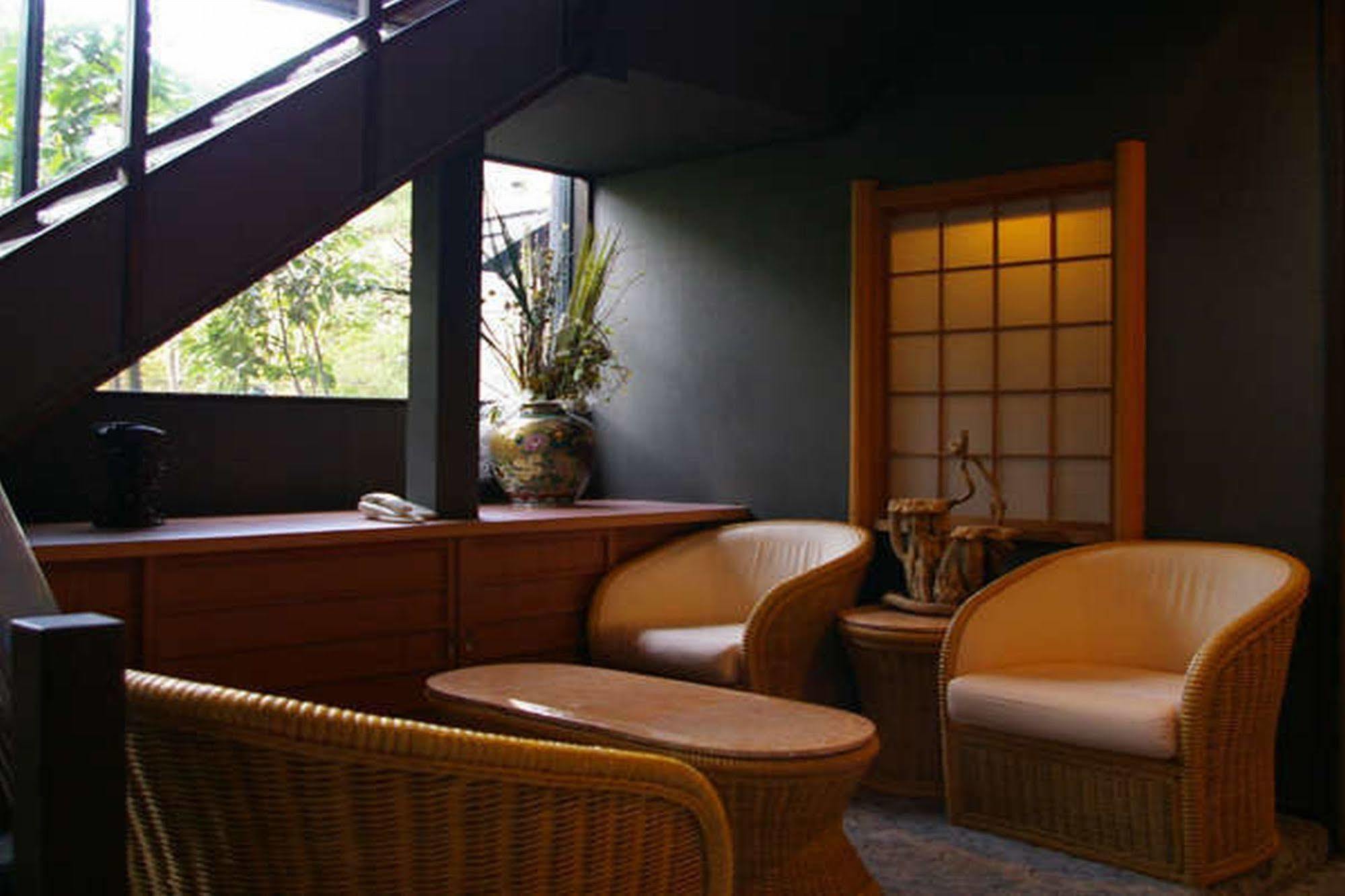 Yuraku Hotel Awara Екстериор снимка