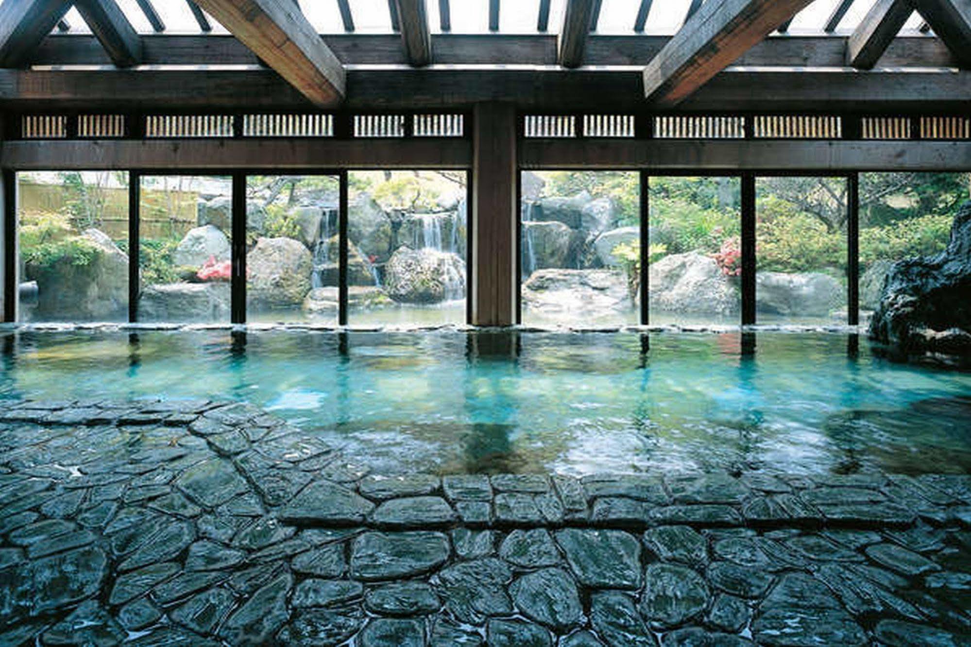 Yuraku Hotel Awara Екстериор снимка
