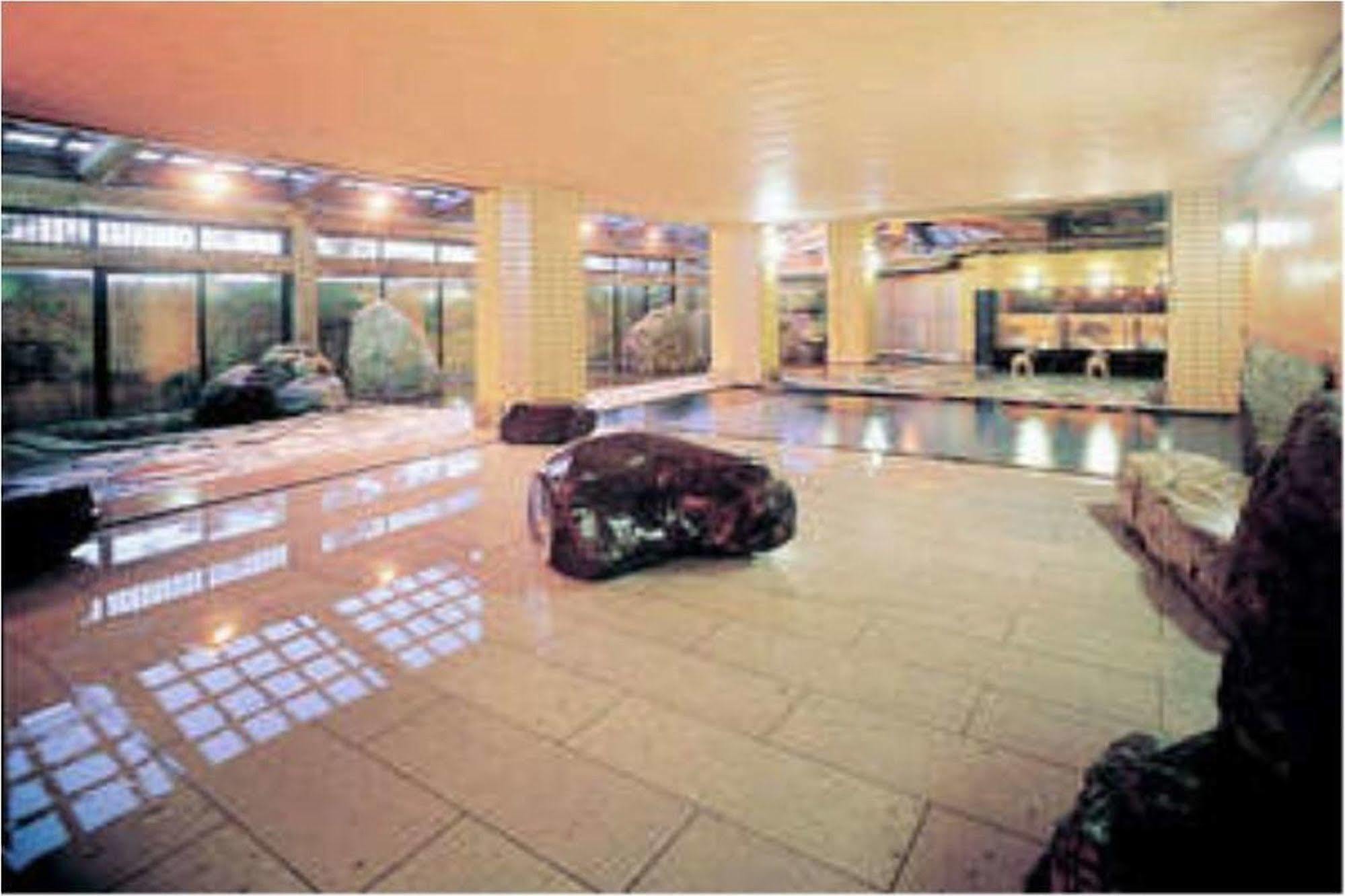 Yuraku Hotel Awara Екстериор снимка