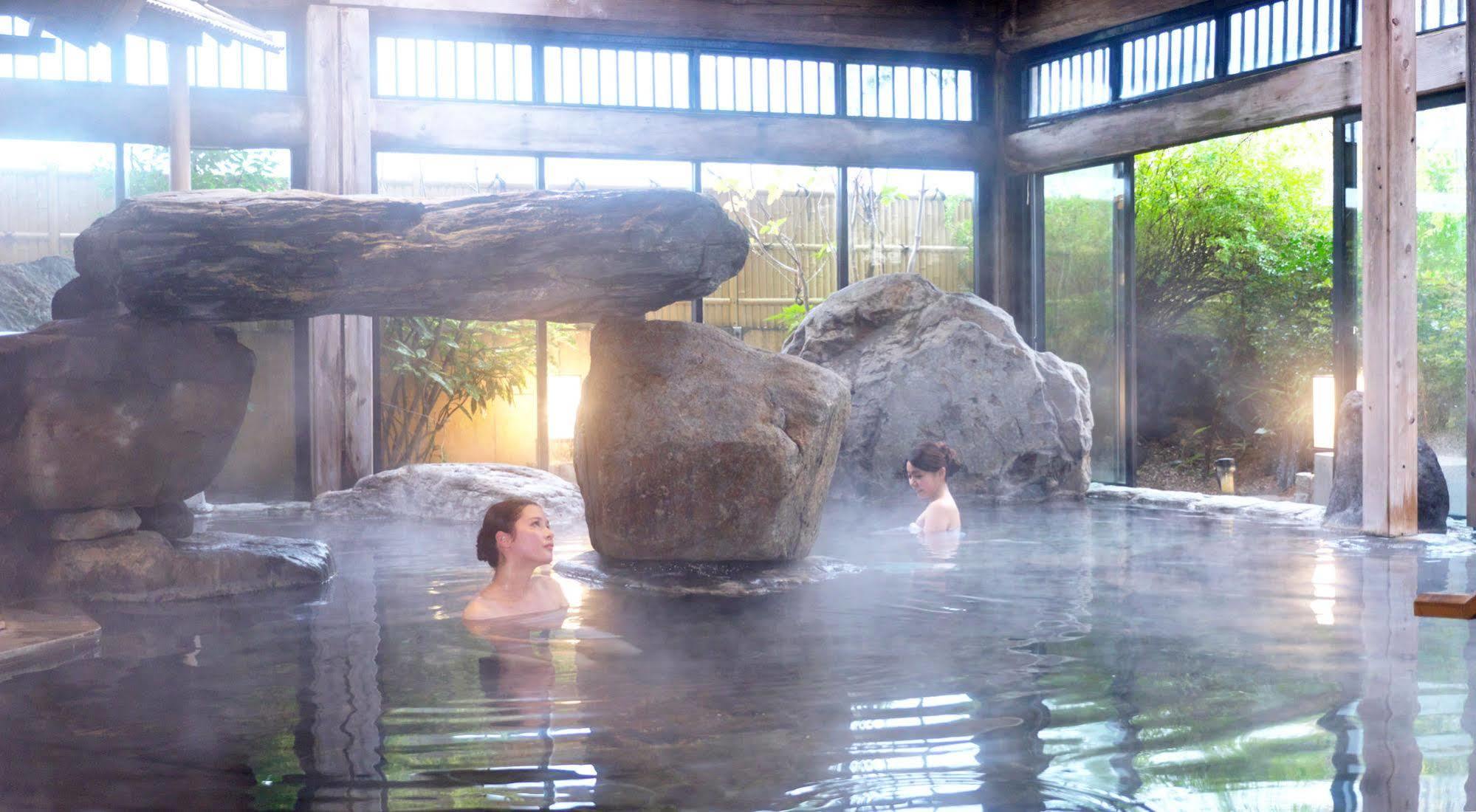 Yuraku Hotel Awara Екстериор снимка