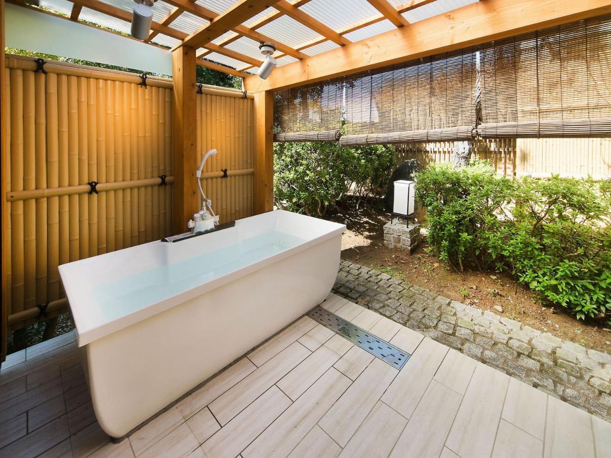 Yuraku Hotel Awara Екстериор снимка